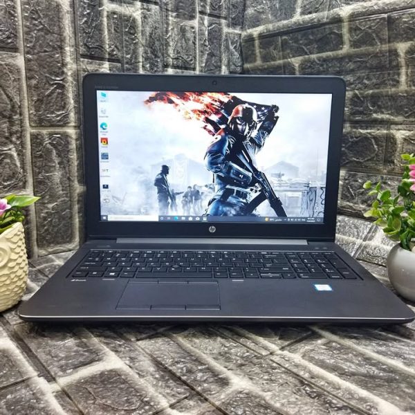 Model: HP ZBOOK G3 CPU: CORE I7-6700HQ RAM: 16 GB DDR4 Vga Card: AMD Radeon fire PRo 2G DDR5 + INTEL UHD 620 Hard Disk: 128 SSD M2 + 500 GB HDD Screen Resolution: 1920 X 1080