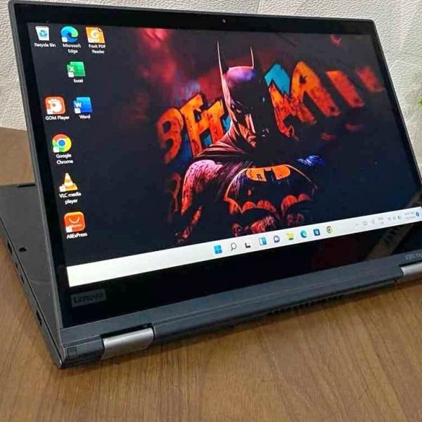 مثالي للعمل والدراسة والمونتاج و الالعاب لابتوب Lenovo yoga 460 Touch screen 360° degree 🔹 المواصفات الأساسية: • المعالج: Intel Core i5-6TH • الرام: 8 جيجابايت • التخزين: ▪️ هارد SSD سعة 256 جيجابايت • كارت الشاشة: Intel • الشاشة: 14 بوصة FHD تعمل باللمس (Touchscreen) • البطارية: بحالة ممتازة • الشاحن: الأصلي موجود